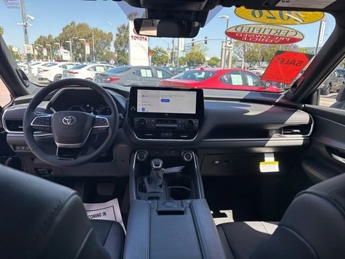 Certified 2026 Toyota Grand Highlander AWD Hybrid image 26
