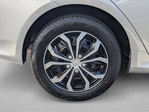 Used 2010 Toyota Corolla LE image 21