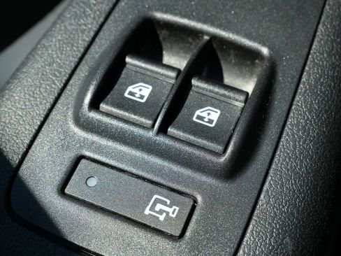 Used 2023 RAM ProMaster 2500 FWD image 13