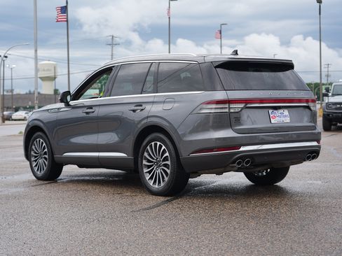 Used 2023 Lincoln Aviator Reserve w/ Elements Package Plus AWD/4WD image 6