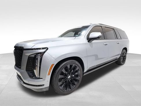 Used 2026 Cadillac Escalade ESV Platinum Sport w/ LPO, ONYX Package AWD/4WD image 8
