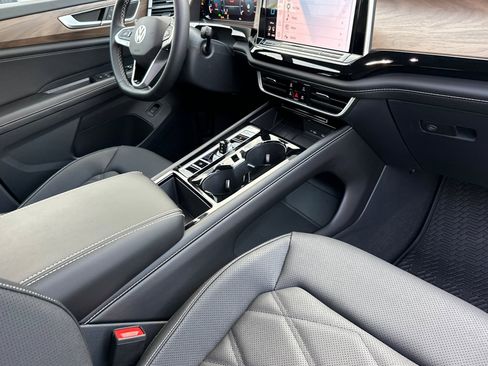 New 2026 Volkswagen Atlas SE image 16