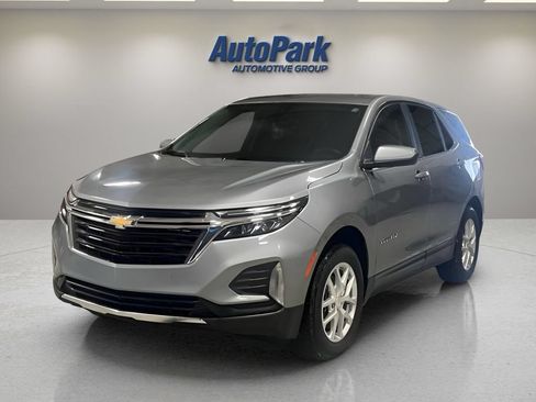 Used 2024 Chevrolet Equinox LT AWD/4WD image 3