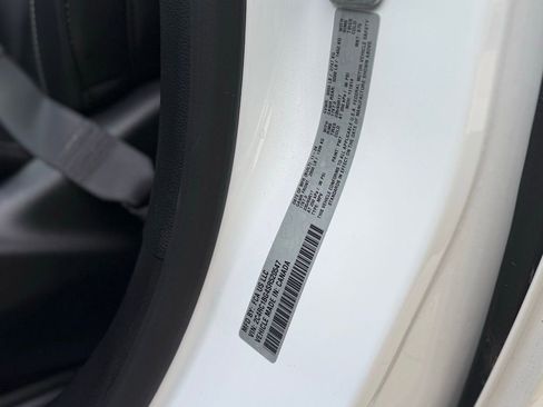 Used 2025 Chrysler Pacifica Select FWD image 35