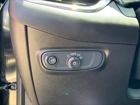 Used 2019 Chevrolet Equinox LS image 34