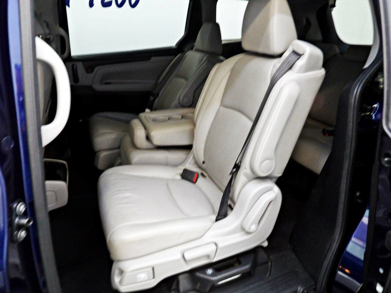 Used 2019 Honda Odyssey EX-L image 12