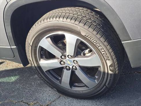 Used 2019 Chevrolet Traverse LT w/ LT Premium Package FWD image 19