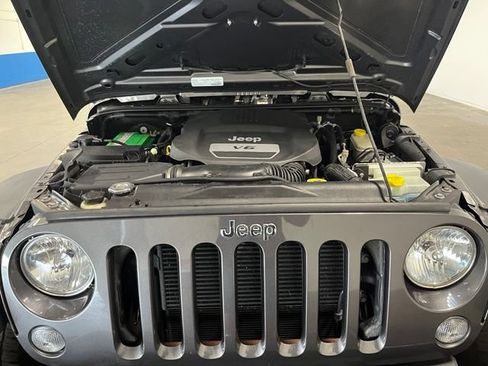 Used 2016 Jeep Wrangler Sport w/ Quick Order Package 24S AWD/4WD image 9