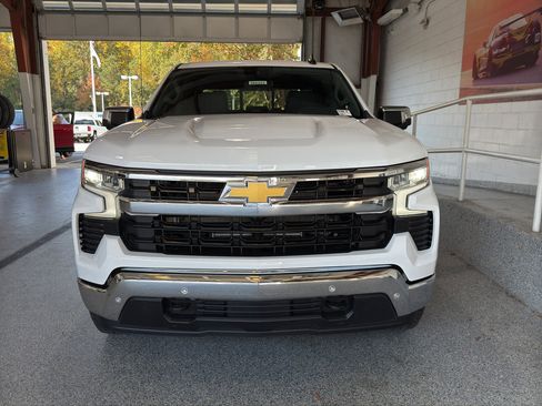 New 2026 Chevrolet Silverado 1500 LT image 2