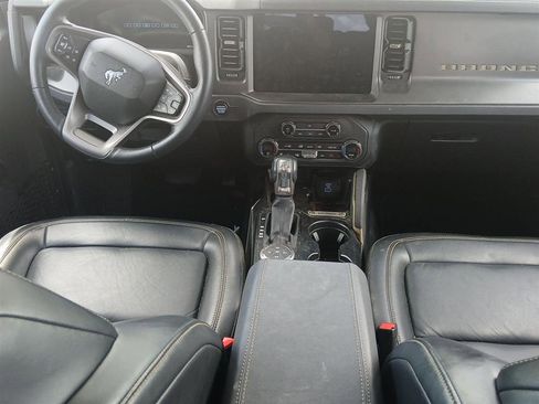 Used 2025 Ford Bronco Badlands w/ Sasquatch Package AWD/4WD image 11