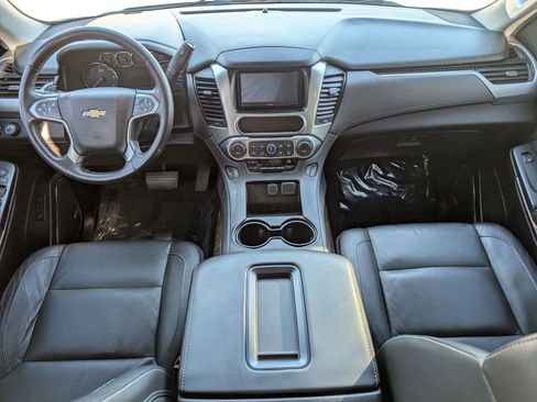 Used 2016 Chevrolet Suburban LT image 14