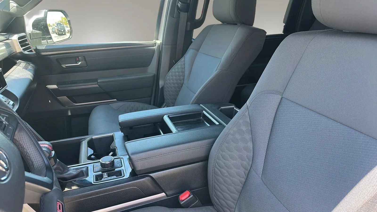 Used 2025 Toyota Tundra SR AWD/4WD image 24