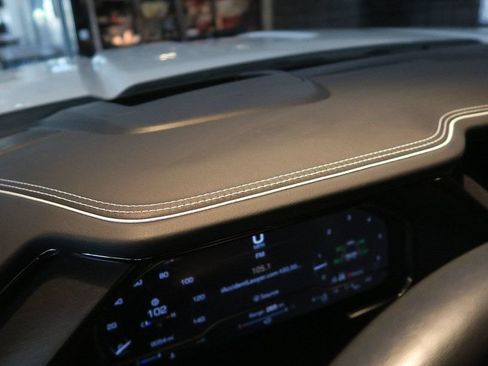 Used 2025 GMC Sierra 2500 AT4X AWD/4WD image 22