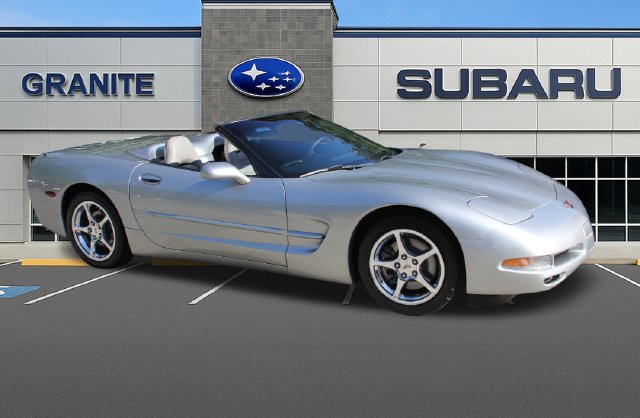 Used 2004 Chevrolet Corvette Convertible w/ Preferred Equipment Group RWD image 11