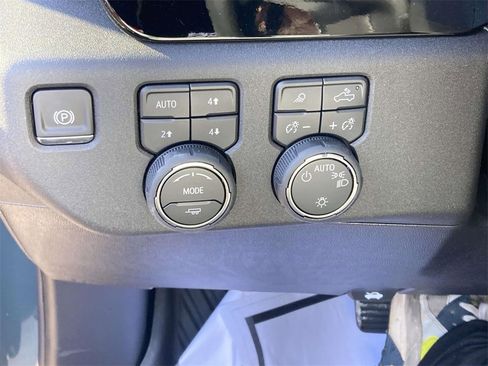 New 2026 Chevrolet Silverado 1500 LT w/ Z71 Off-Road Package image 25