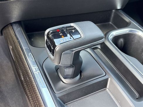 Used 2023 Chevrolet Silverado 1500 LT Trail Boss w/ LPO, Dark Essentials Package AWD/4WD image 16