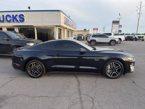 Used 2021 Ford Mustang GT RWD image 4