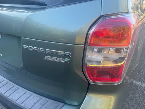 Used 2016 Subaru Forester 2.5i w/ Alloy Wheel Package AWD/4WD image 9