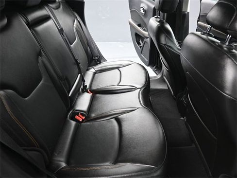 Used 2021 Jeep Compass Limited image 25