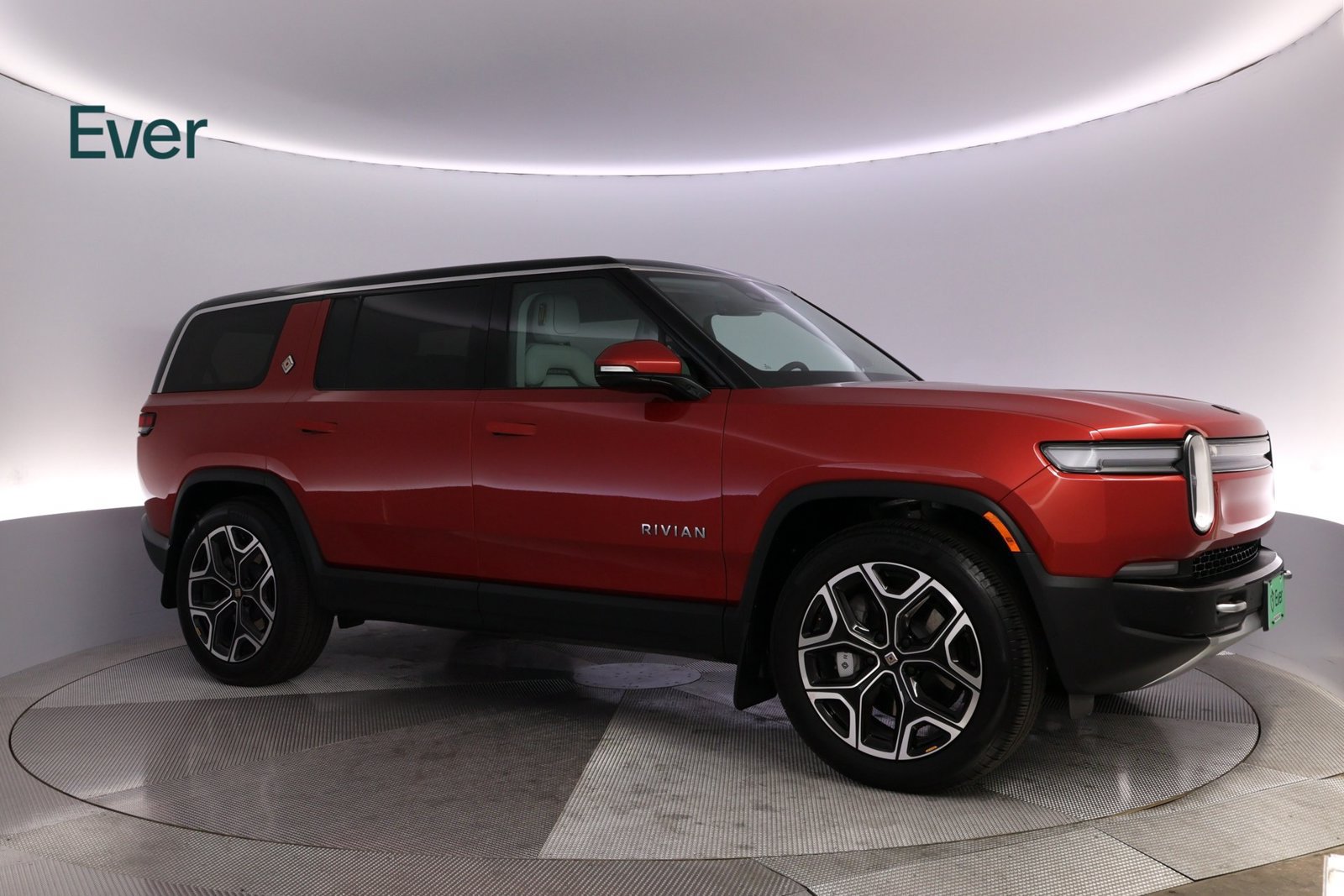 Used 2025 Rivian R1S Adventure Dual AWD/4WD image 14
