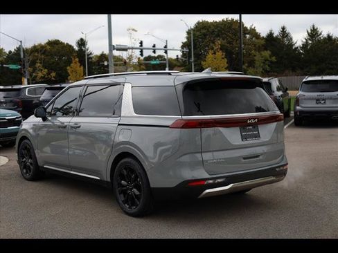 Used 2024 Kia Carnival SX image 5