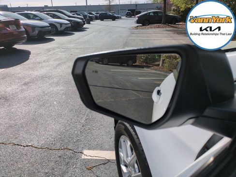 Used 2023 Chevrolet Equinox LS w/ Driver Confidence II Package image 14