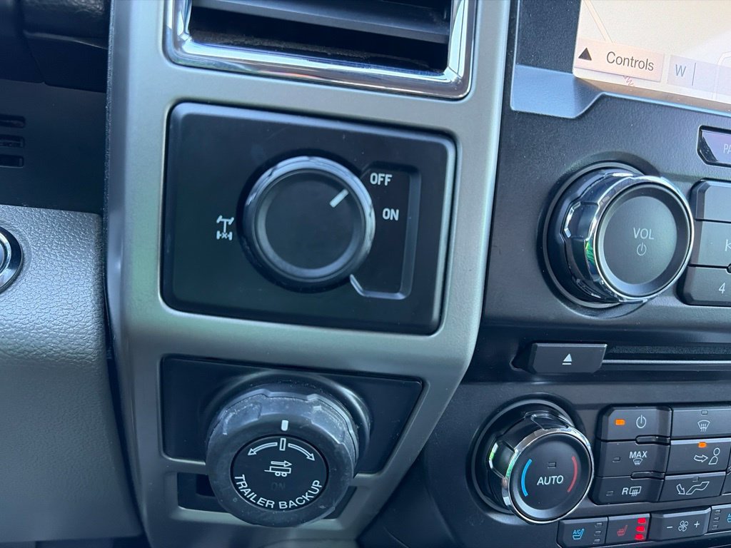 Used 2017 Ford F150 Lariat RWD image 27