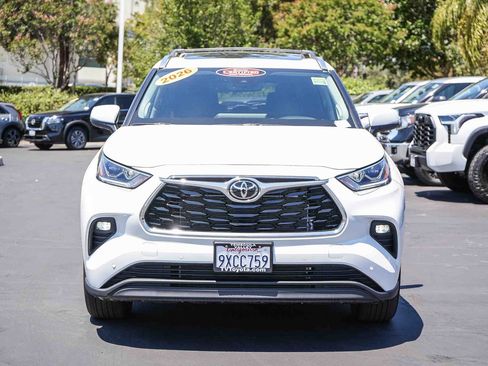 Certified 2026 Toyota Highlander Limited AWD/4WD image 2