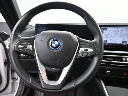 Used 2023 BMW i4 eDrive40 w/ Premium Package RWD image 11