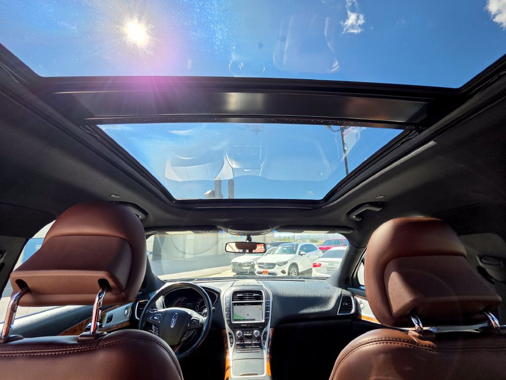 Used 2016 Lincoln MKX Reserve w/ Luxury Package FWD image 19