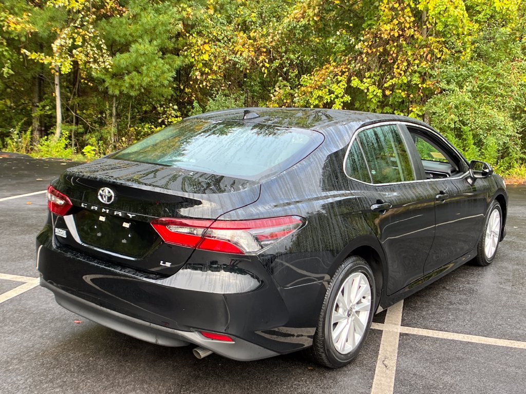 Used 2023 Toyota Camry LE FWD image 5