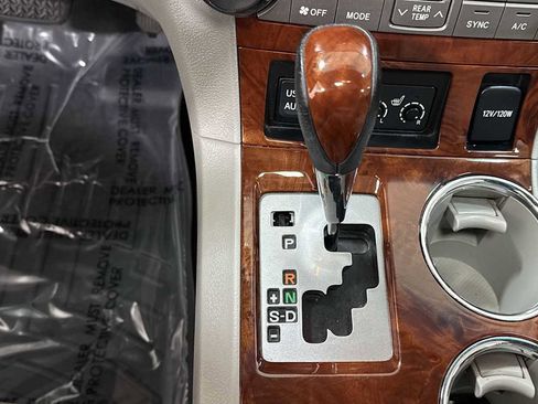 Used 2012 Toyota Highlander Limited image 20