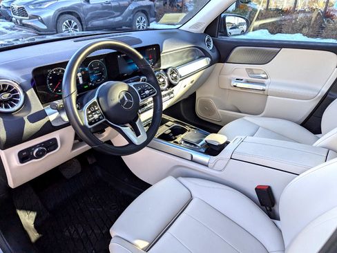 Used 2022 Mercedes-Benz EQB 300 4MATIC image 13