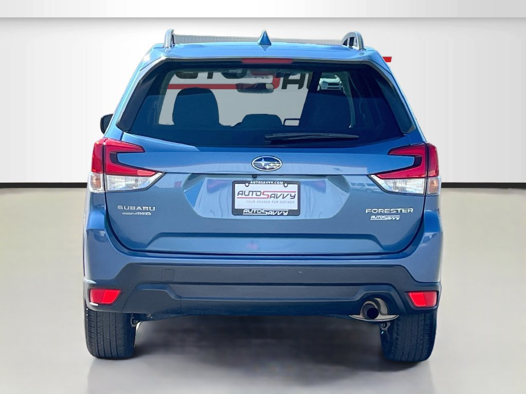 Used 2022 Subaru Forester Premium AWD/4WD image 6