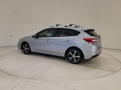 Used 2019 Subaru Impreza 2.0i Premium image 3