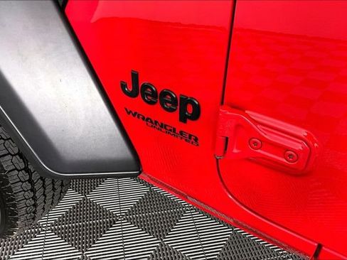 Used 2022 Jeep Wrangler Unlimited Sport AWD/4WD image 23