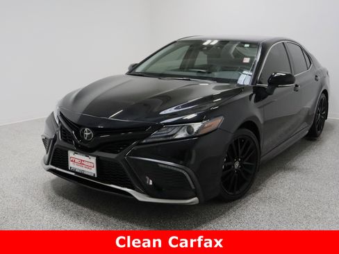 Used 2023 Toyota Camry XSE image 2