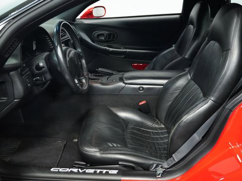 Used 1997 Chevrolet Corvette Coupe w/ Memory Pkg image 33