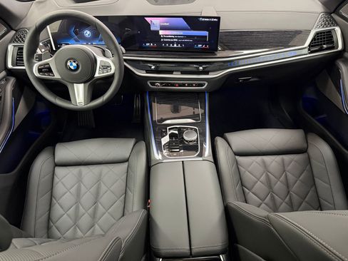 Used 2026 BMW X5 xDrive40i w/ M Sport Package image 15