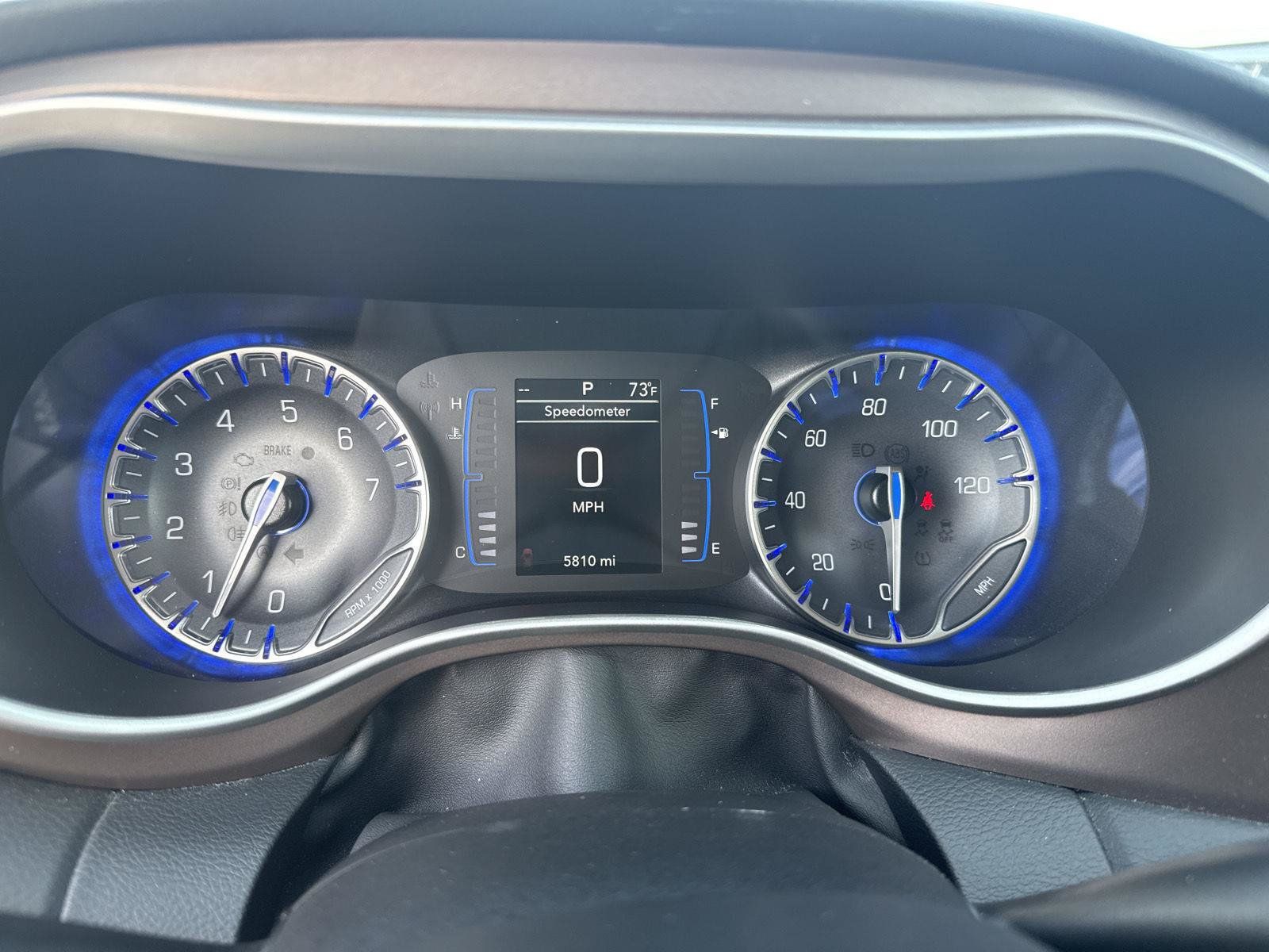 Used 2022 Chrysler Voyager LX FWD image 23