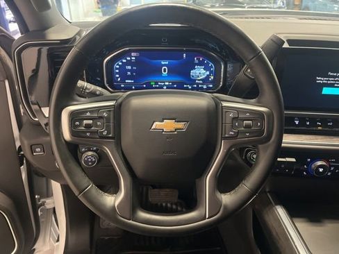 Used 2025 Chevrolet Silverado 2500 LTZ w/ LTZ Premium Package AWD/4WD image 8