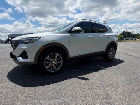Used 2023 Buick Encore GX Essence w/ Advanced Technology Package AWD/4WD image 7