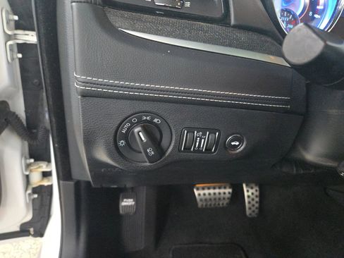 Used 2012 Chrysler 300 SRT8 w/ Leather Interior Group image 27