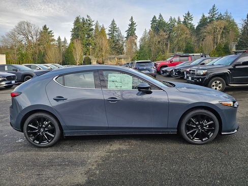 New 2026 MAZDA MAZDA3 Hatchback w/Premium Plus Pkg image 4