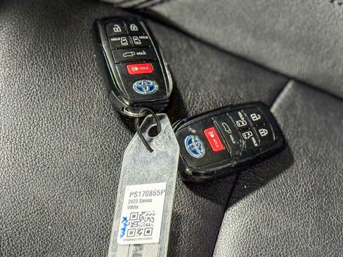 Certified 2023 Toyota Sienna XSE w/ XSE Plus Package FWD image 28