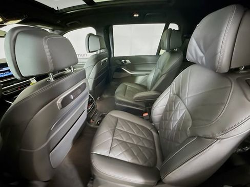 New 2026 BMW X7 xDrive40i w/ M Sport Package image 25