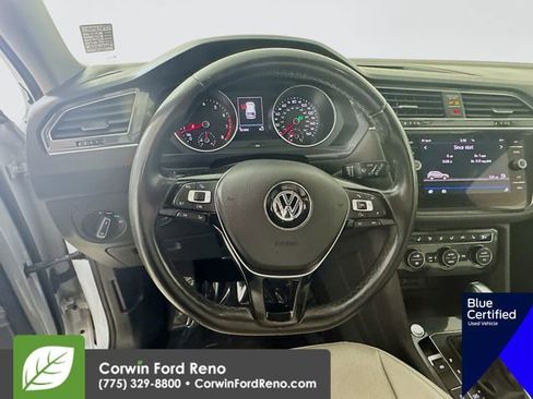 Used 2018 Volkswagen Tiguan SE w/ 3rd Row Seat Package AWD/4WD image 15