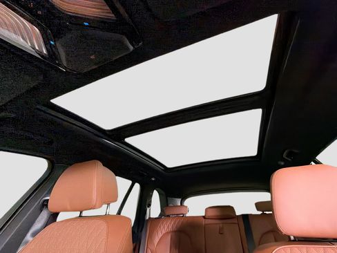 New 2026 BMW X5 xDrive50e w/ Executive Package image 22