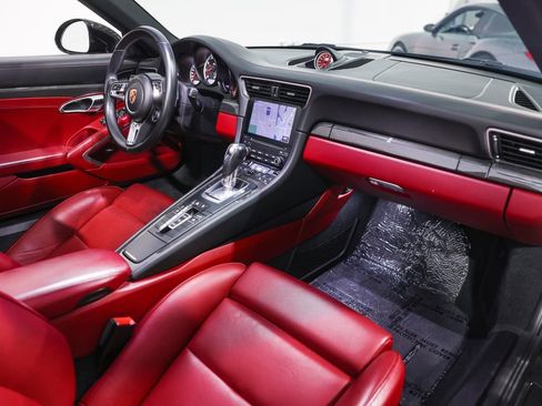 Used 2019 Porsche 911 Turbo image 28