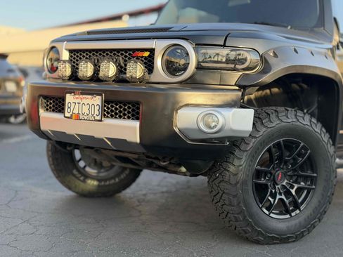 Used 2007 Toyota FJ Cruiser 4WD image 5